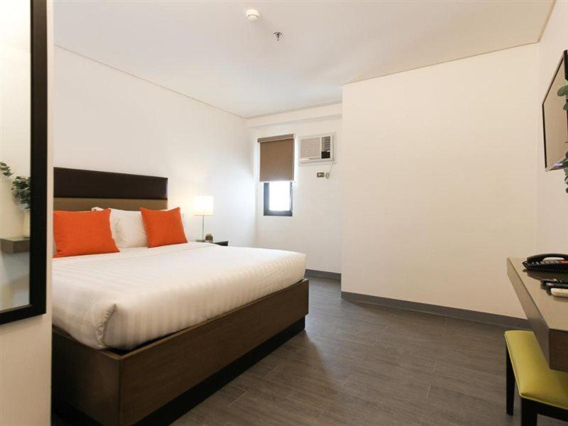 Privato Makati Hotel Makati City Exterior photo