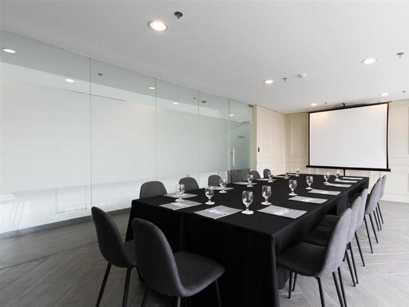 Privato Makati Hotel Makati City Exterior photo