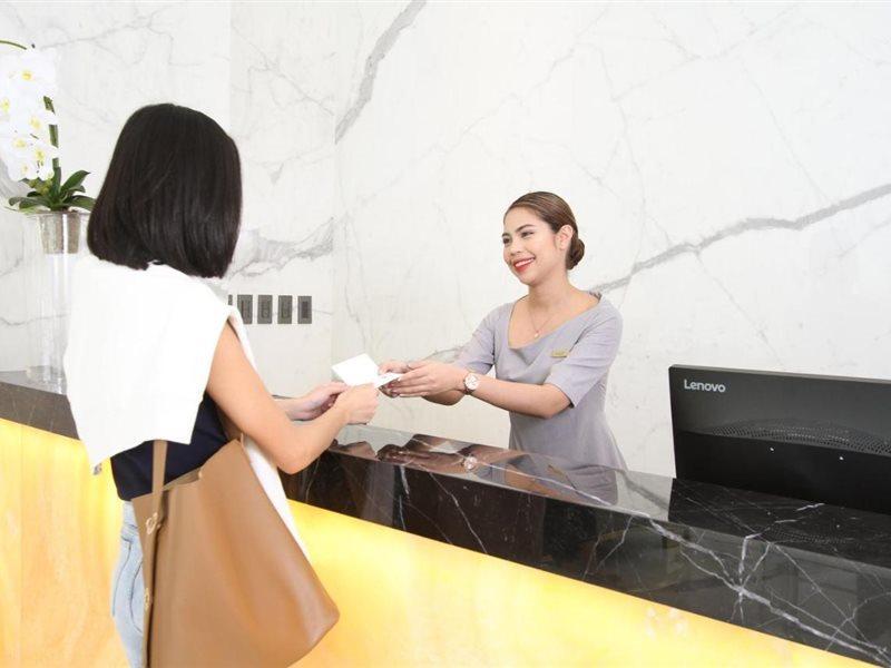 Privato Makati Hotel Makati City Exterior photo