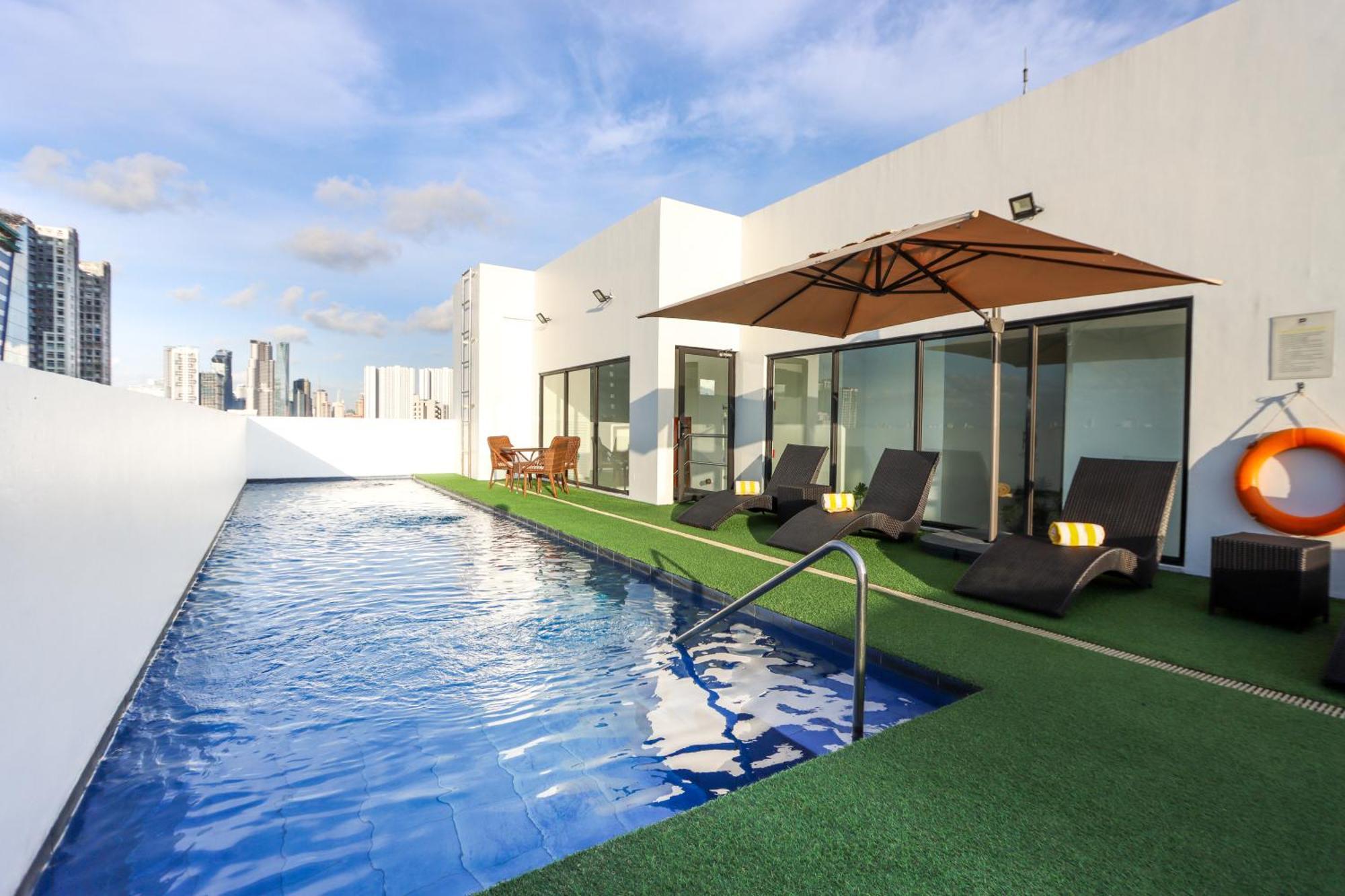 Privato Makati Hotel Makati City Exterior photo