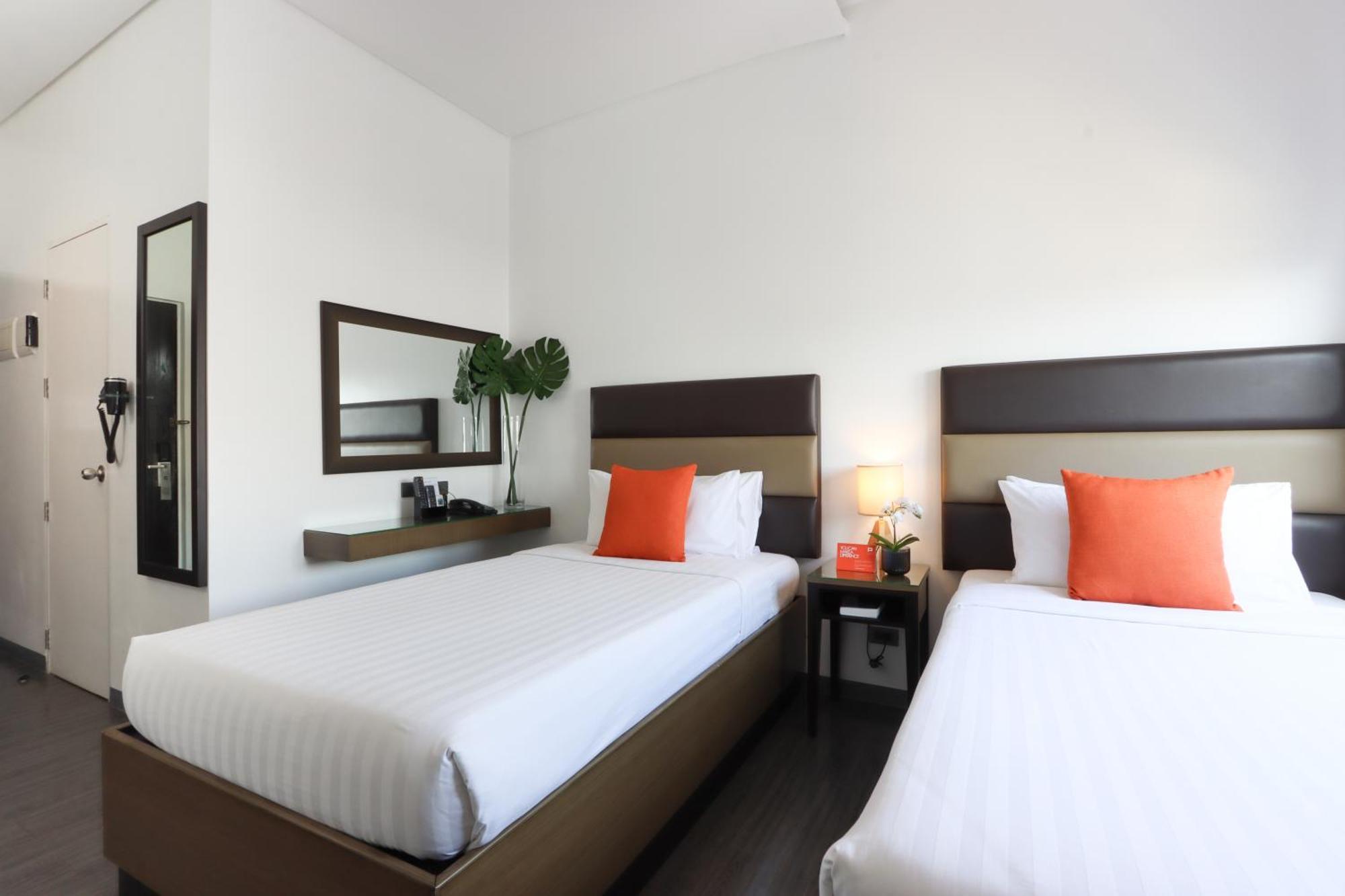 Privato Makati Hotel Makati City Exterior photo